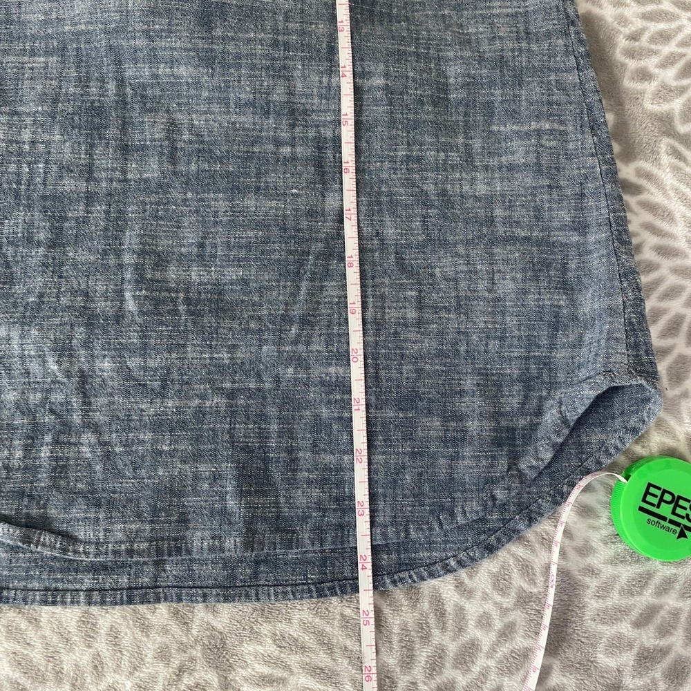 Blue Chambray Crochet Womens Blouse Size Small‎ Lace Detail VNeck Boho Chic Top - Picture 6 of 7